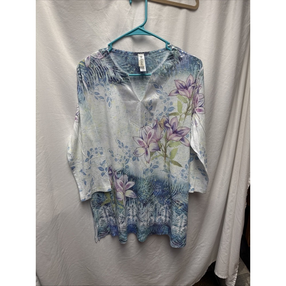 Y2K Vintage 3/4 Sleeve V-Neck Top Flowy Lily Colorful Tunic Large 100% Polyester